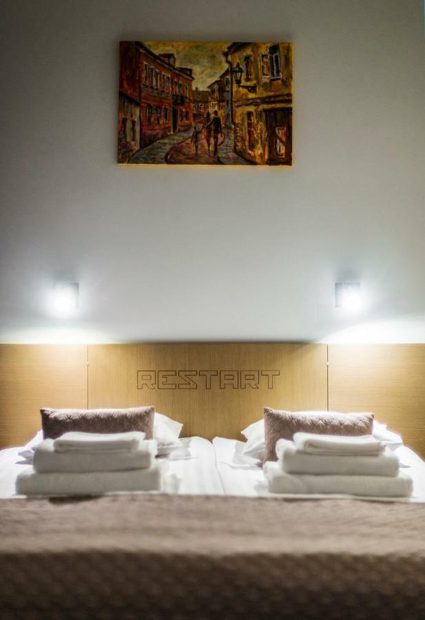 Hotel Restart